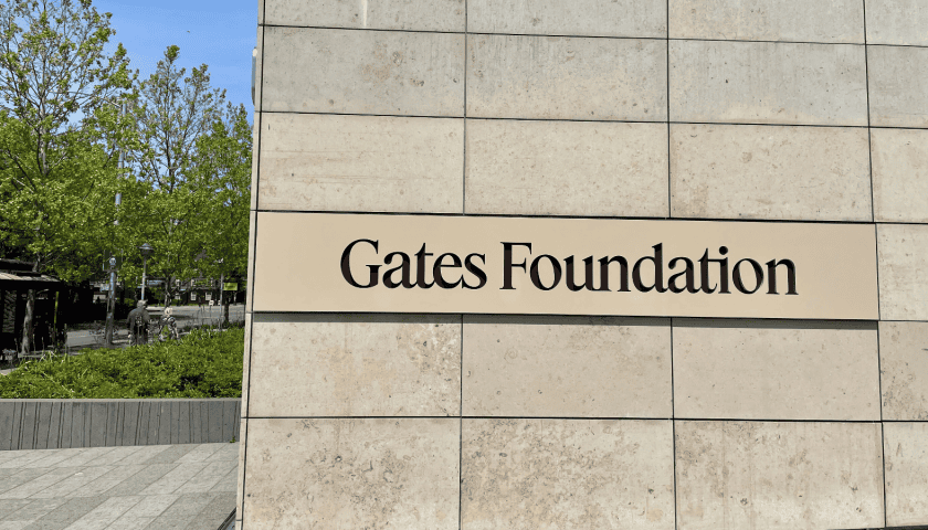 Thumbnail for Gates Foundation commits US$15M to strengthen regional response to Bundibugyo Ebola outbreak