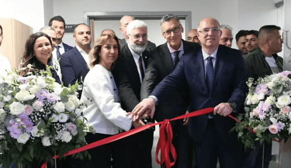Thumbnail for AstraZeneca strengthens CSPC alliance with US$1.77B kidney disease drug discovery deal